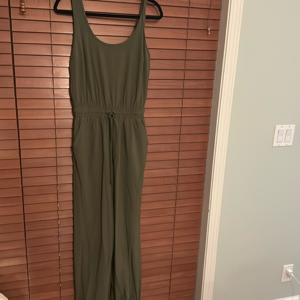 Abercrombie & Fitch Traveler Jumpsuit small tall